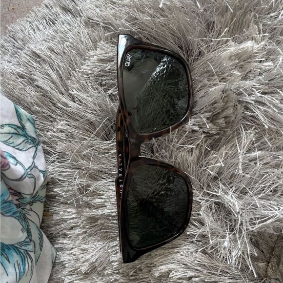 Quay Sunglasses “Reckless” 126 Polarized Lens Tortoise FRAMES eyewear accessory - Picture 2 of 7